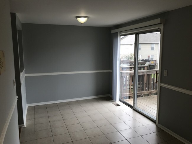 Foto del edificio - 3342 Canton Ct