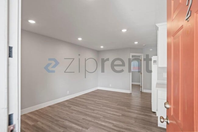 Foto del edificio - 26910 Manon Ave