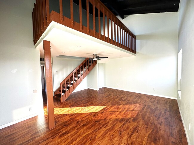 Building Photo - Charming 2-Bedroom Condo with Loft in Prim...