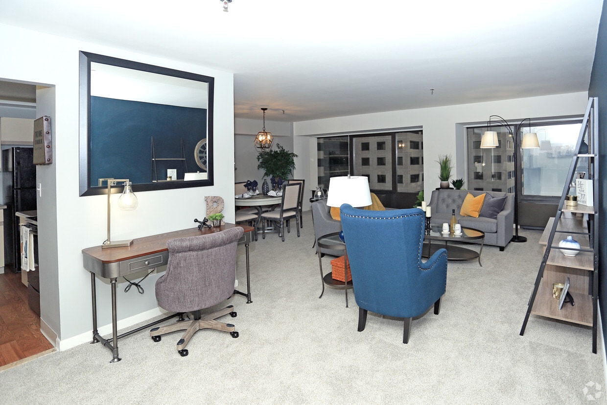 Riverfront Towers Apartments Detroit, MI