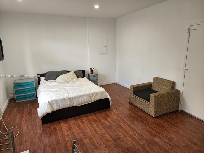 Foto del edificio - 1345 Pennsylvania Ave