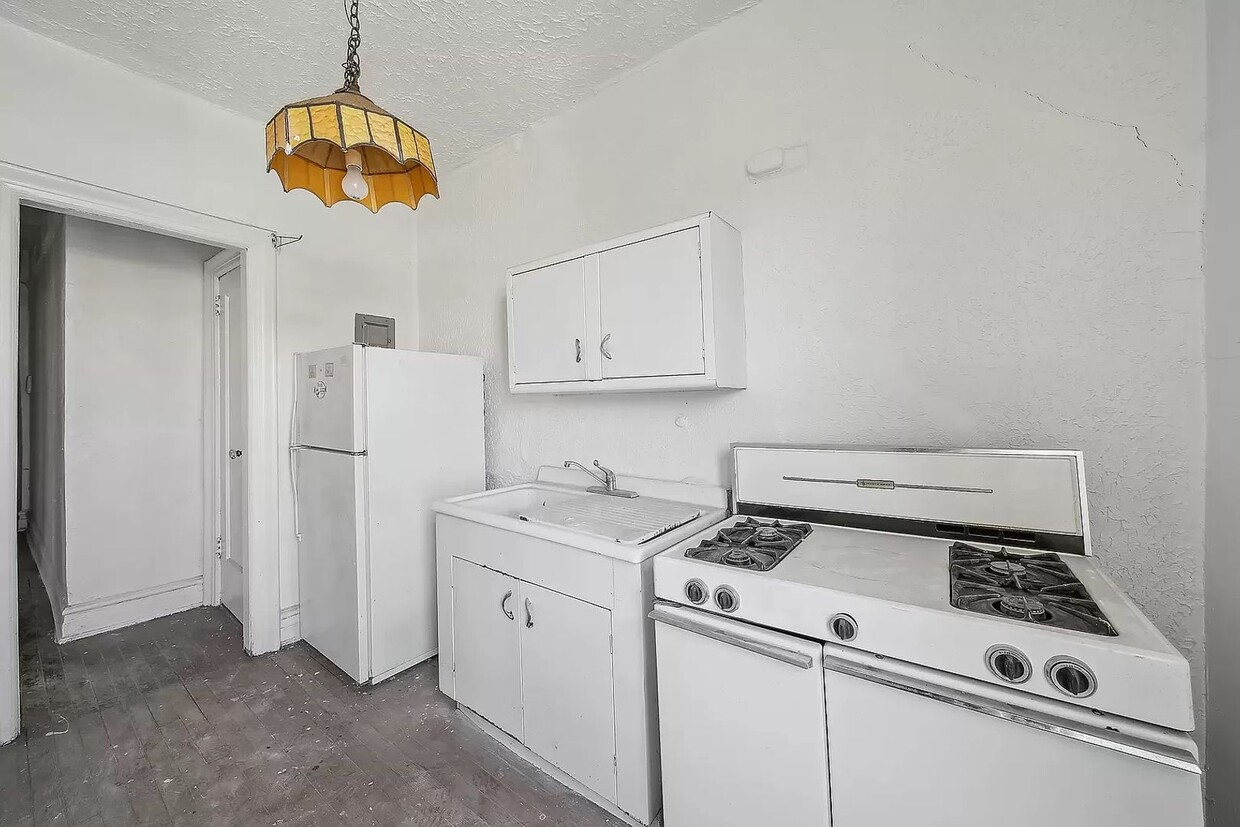 Primary Photo - Beautiful 1 Bed 1 Bath