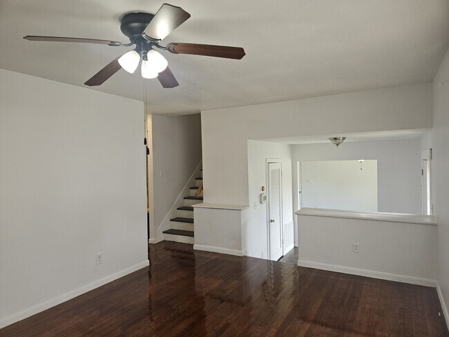 Building Photo - 619 Berwick Dr