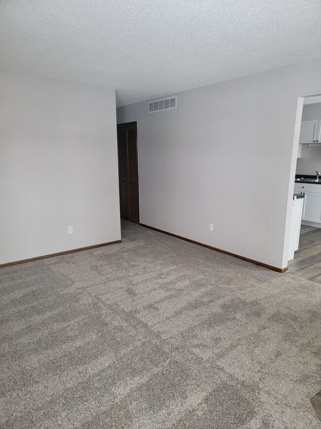 Foto del edificio - Norwalk 3 BDRM