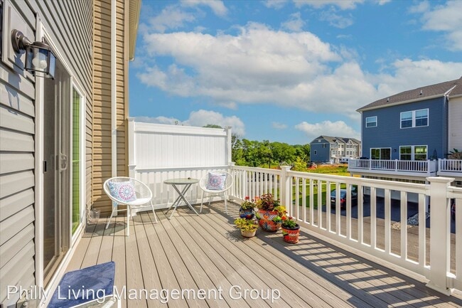 Foto del edificio - 4 br, 2.5 bath House - 272 Sugar Maple Sq