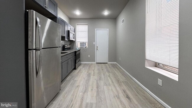 Photo - 141 N Peach St Townhome