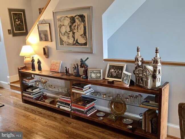 Foto del edificio - 4416 Lingan Rd NW