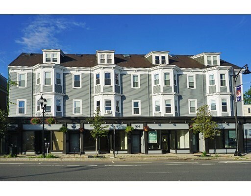 Primary Photo - 154 Broadway St