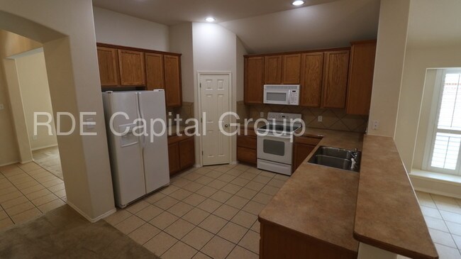 Building Photo - 408 Mustang Trail
