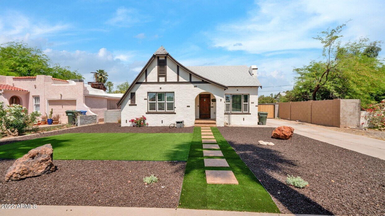 Foto principal - 1566 E Cheery Lynn Rd