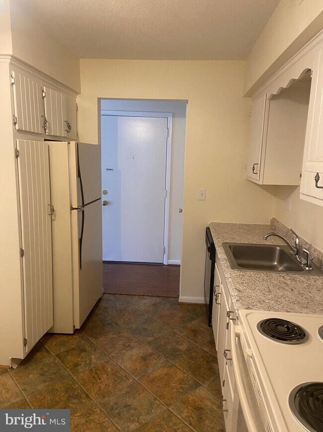 Foto del edificio - 103 N Edgewood Dr