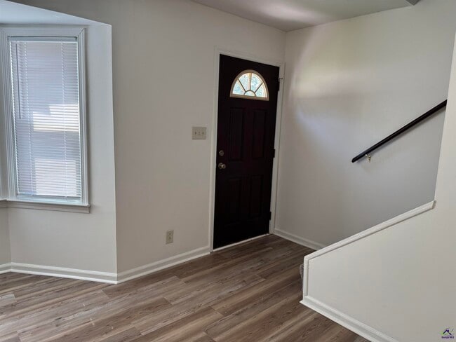 Building Photo - 167 Windermere Cir