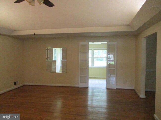 Foto del edificio - 6531 Windham Ave