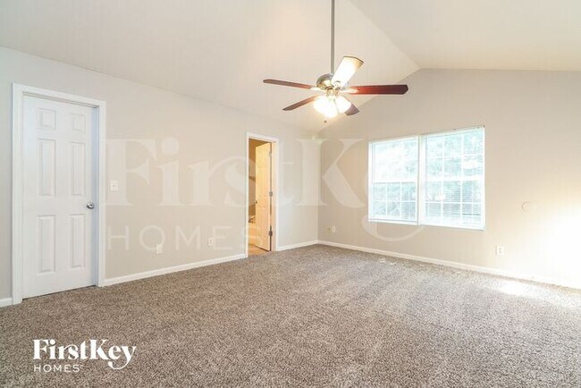 Building Photo - 213 Klinetop Dr