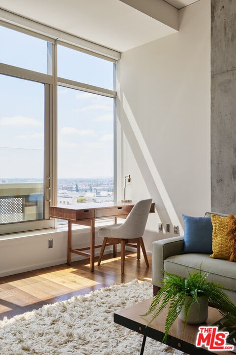 Foto del edificio - 1155 S Grand Ave