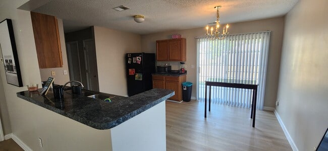 Foto del edificio - 1113 Waverly Pl Dr