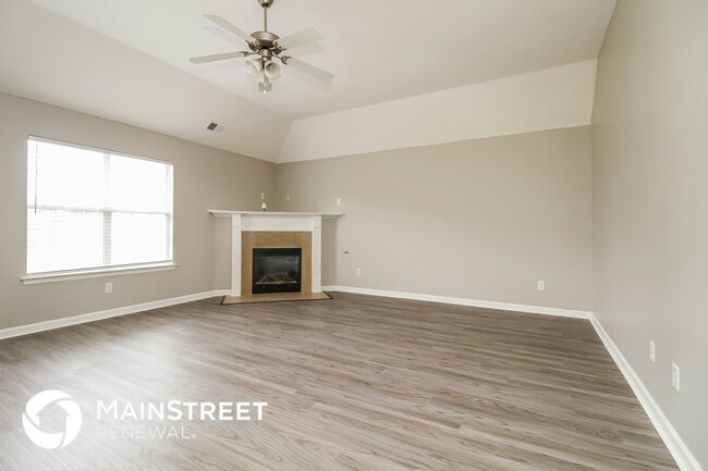 Foto del edificio - 3182 Pinetree Loop S