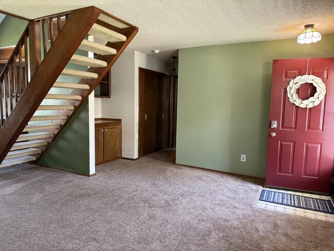 Foto del edificio - 2208 Timbercrest Dr