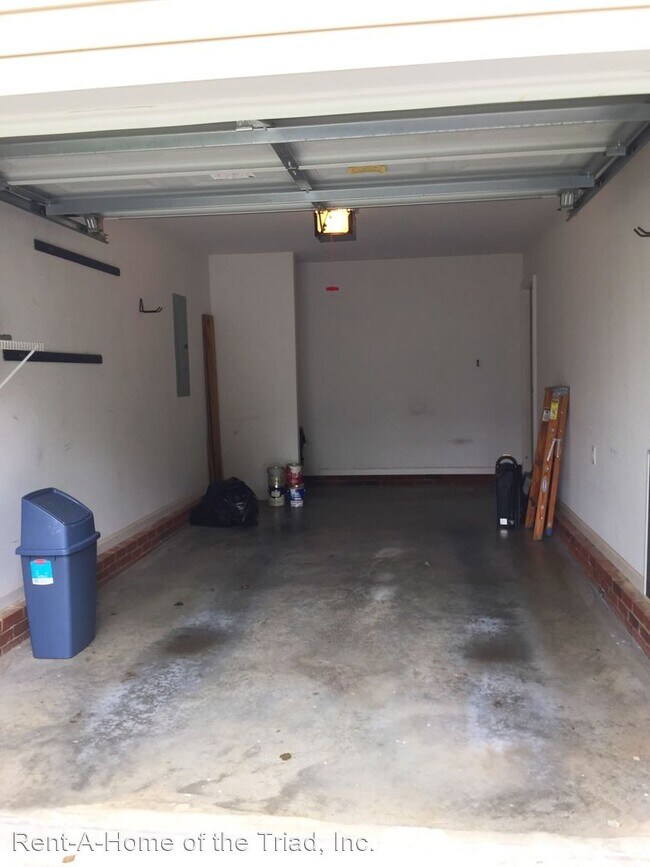 Foto del edificio - 3 br, 2 bath House - 5616 Sycamore Glen Road