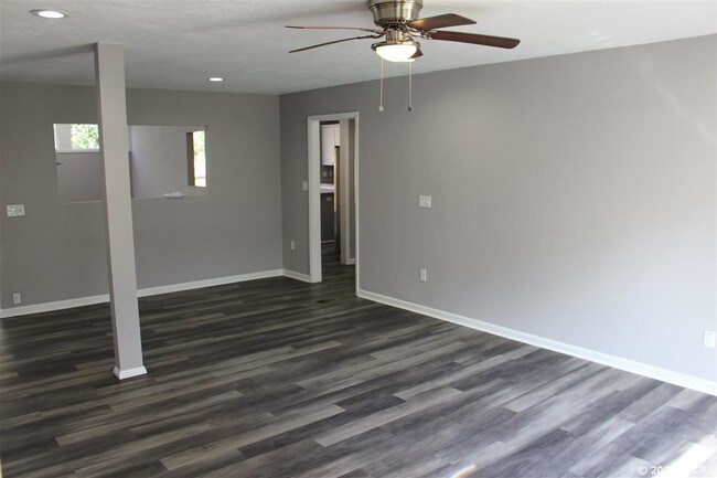 Building Photo - 600 NW 35th St