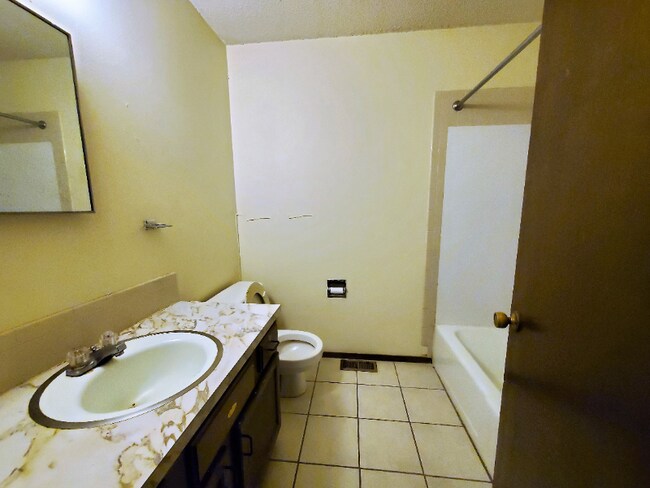 Foto del edificio - 735 S Everett St