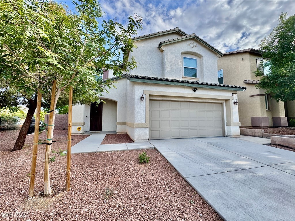 Foto principal - 10715 Drake Ridge Ave