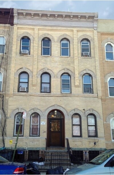 Building Photo - 298 Suydam St