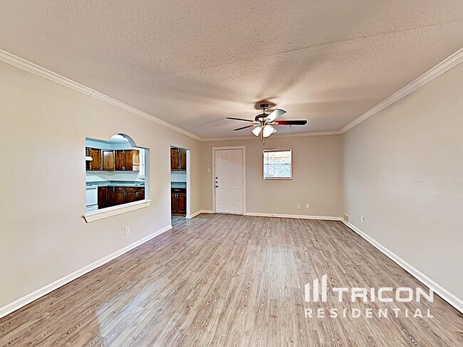 Building Photo - 4137 Salem Dr