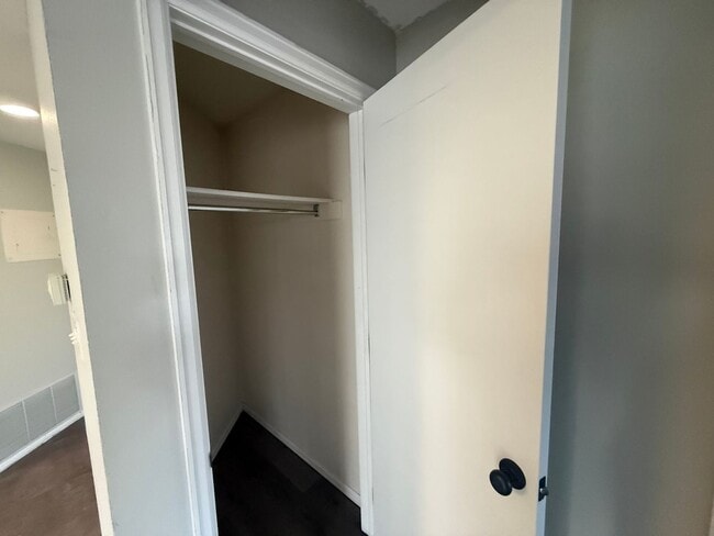 Building Photo - Beautiful Condo on Iguana – Now Available for Rent