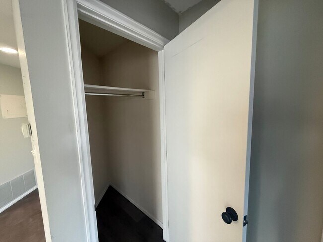 Foto del edificio - Beautiful Condo on Iguana – Now Available for Rent