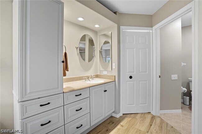 Foto del edificio - 13641 Worthington Way