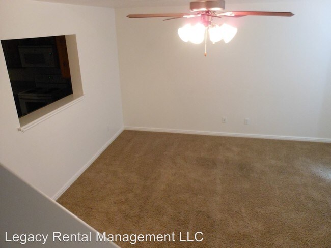 Building Photo - 2 br, 1.5 bath House - 612 Trejo Street