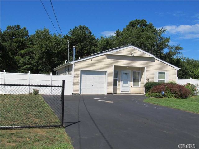 Primary Photo - 956 Provost Ave