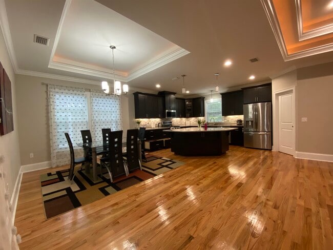 Building Photo - 5088 Bird Nest Trl