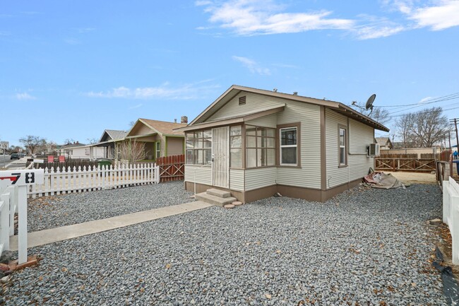 Building Photo - Cute one bedroom house in Fallon $1200 a m...