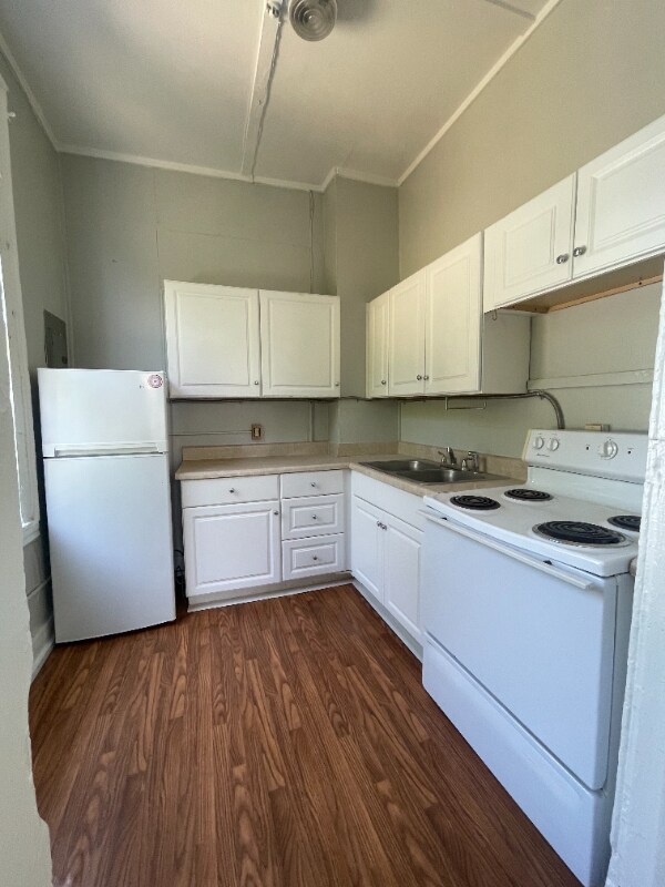 52 Laurens St Unit B, Charleston, SC 29401 Room for Rent in