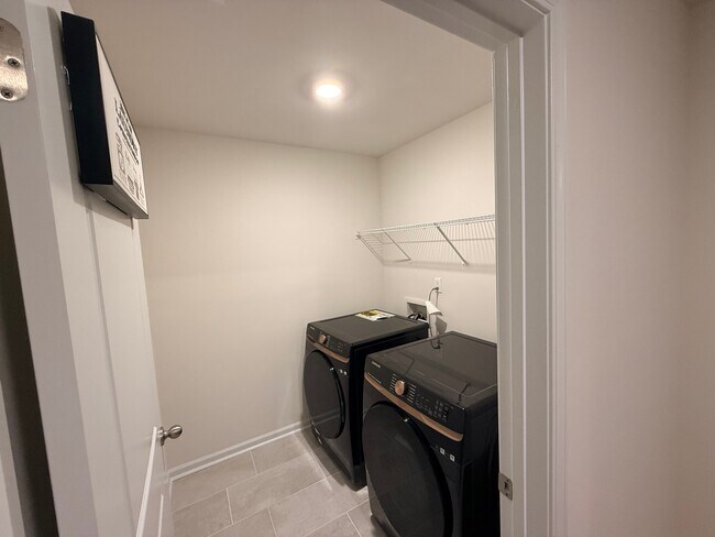 Foto del edificio - 2139 Cherry Top Dr