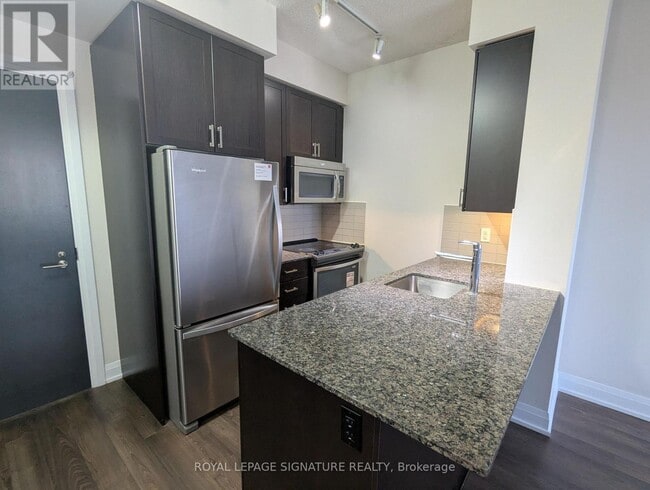 Building Photo - 18 Graydon Hall Dr