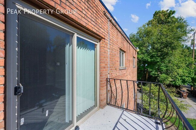 Foto del edificio - 3505 Telford St
