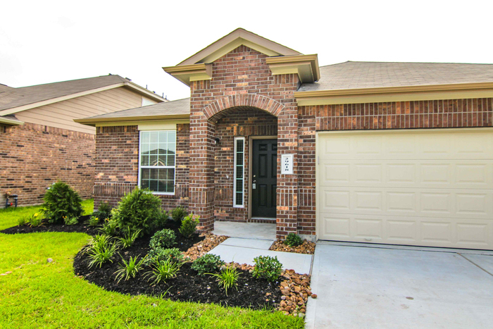 Foto principal - 29618 Clover Shore Dr