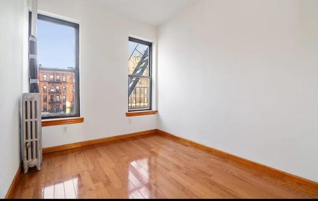 Foto del edificio - 328 E 14th St