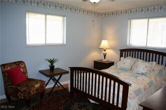 Building Photo - 300 Calvin Dr