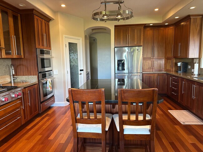 Foto del edificio - 595 Kumulani Dr