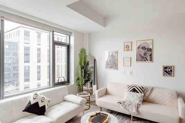 Foto del edificio - 300 Harrison Ave