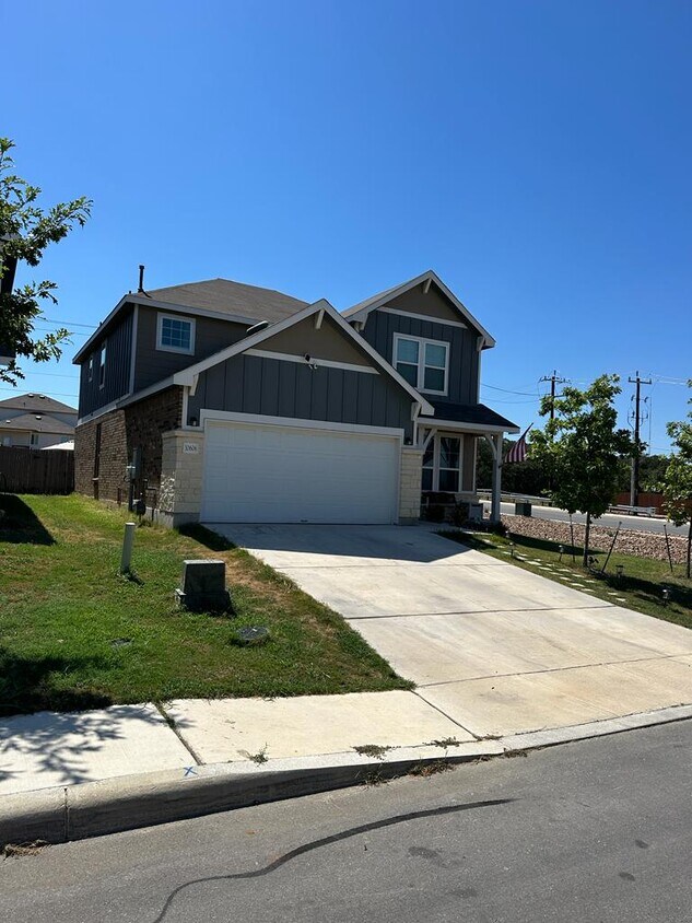 10606 Redstone Vw, San Antonio, TX 78254 House for Rent in San
