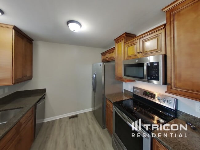Building Photo - 456 Marble Ct