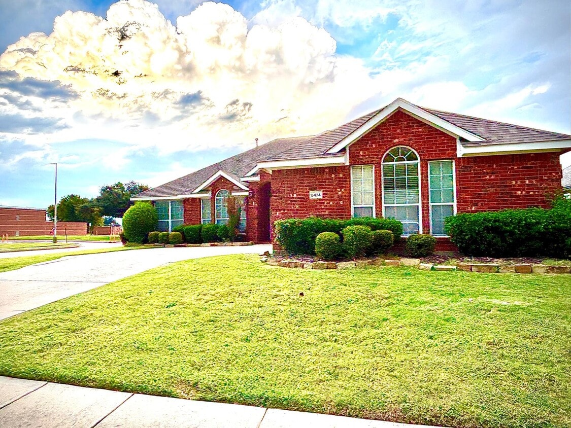 Primary Photo - 5474 Golfside Dr