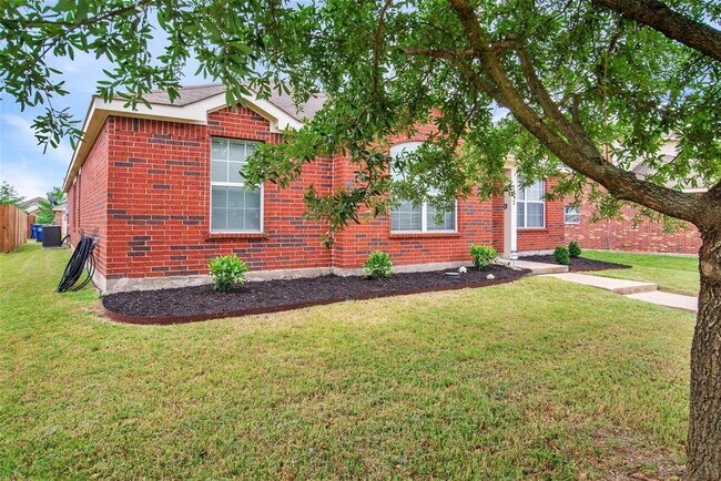 Foto del edificio - 1832 Serena Dr