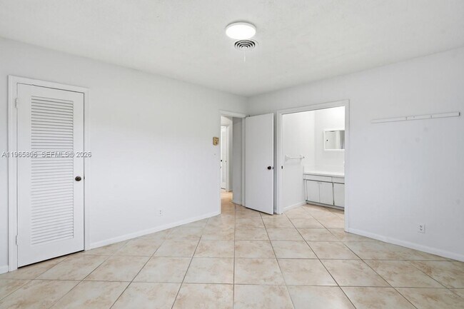 Foto del edificio - 1260 SW 8th St