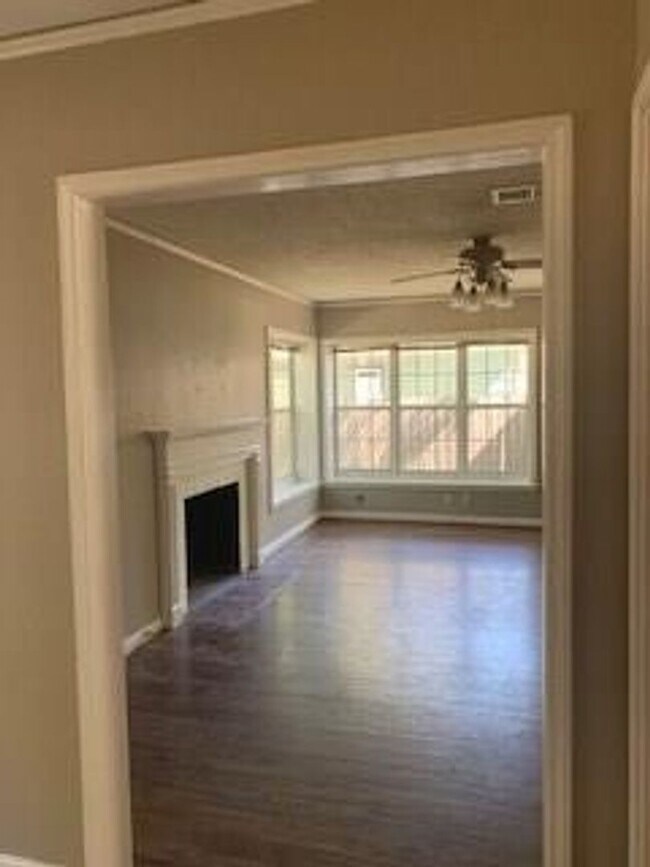 Foto del edificio - 2 Bedroom 1 Bath Home in Ridglea North